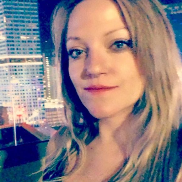 Meet your Posher, Terra - Picture 1 of 1